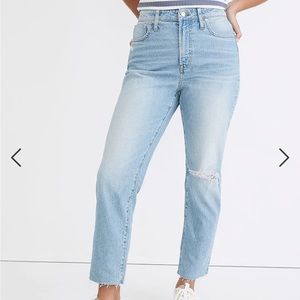 NWT Madewell The Curvy Perfect Vintage Jean in Coney Wash: Destroyed Edition